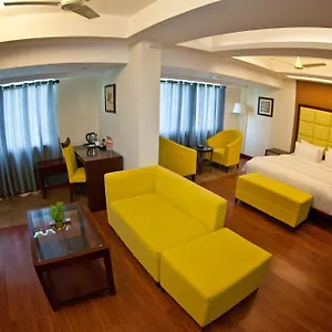 4* Hotell Paramount Tower
