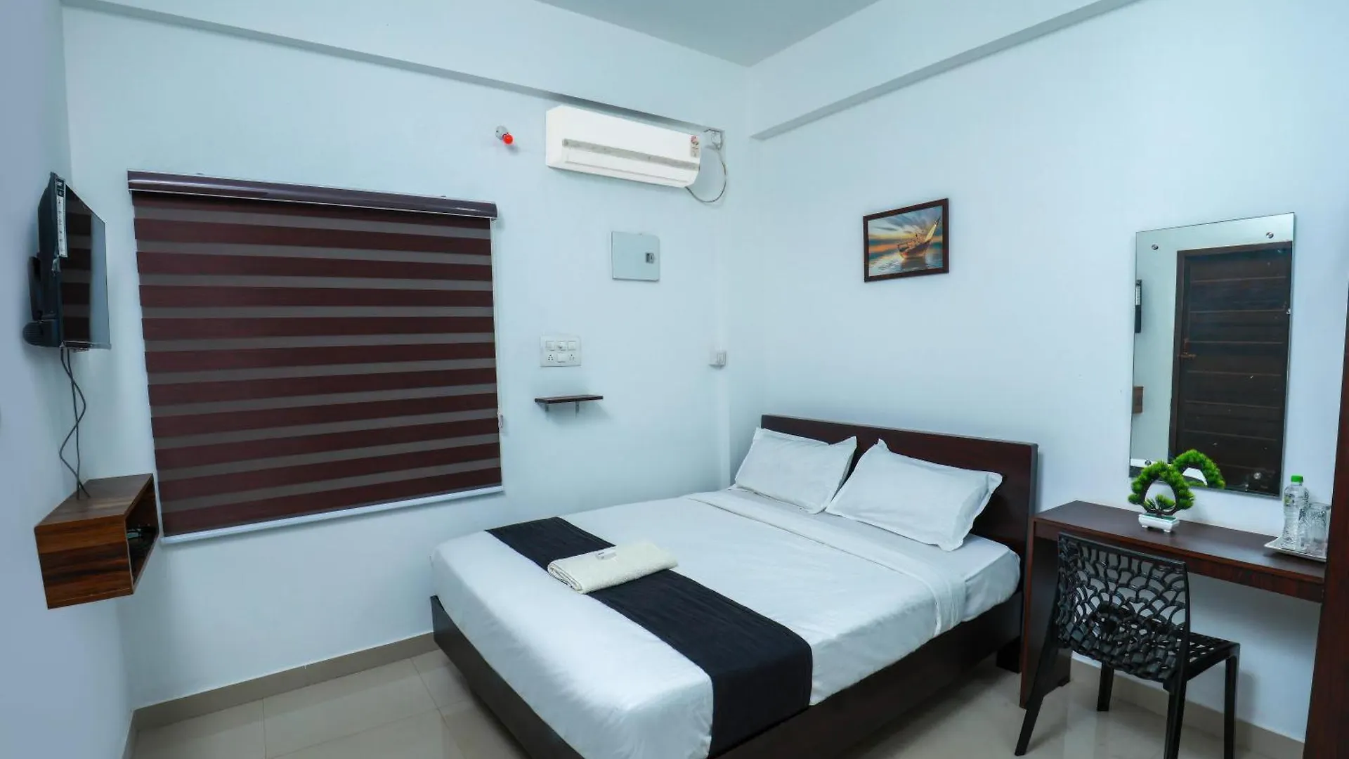 Hr Residency Hotel Kozhikode 2*,  India